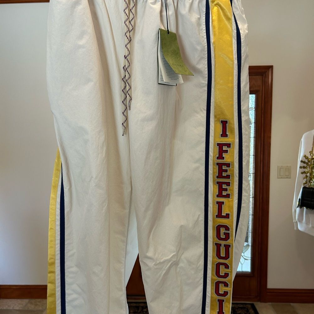 Men's Gucci I feel Gucci track pants size XL made in Italy NWT